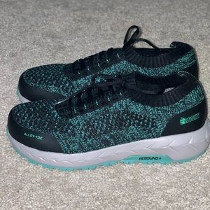 Womens size 8 steel toe safety sneaker